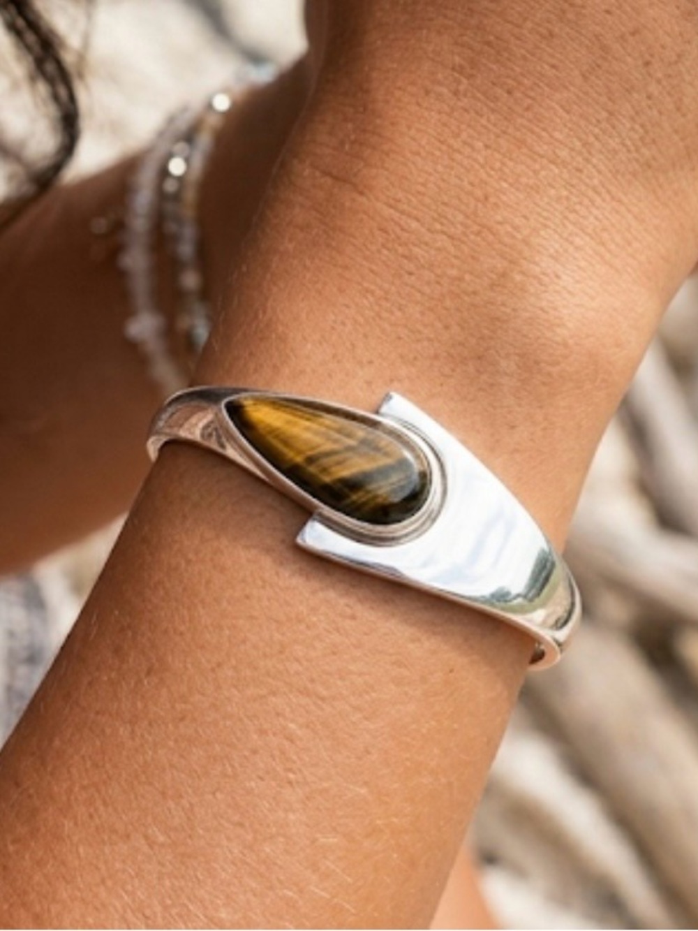 Taxco Vintage 925 Sterling Silver Tigers Eye Hinged Bangle Bracelet 7 inch